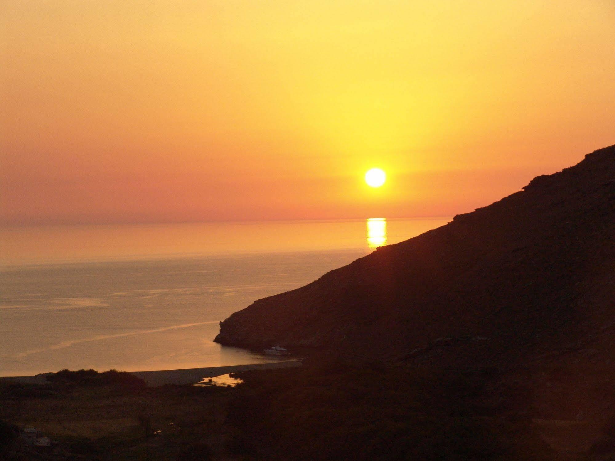 Onar Andros Ξενοδοχείο Άχλα Εξωτερικό φωτογραφία